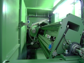 Integrated winding shaft extractor: inner view of machine frame