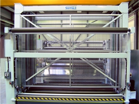 Accumulator for nonwoven