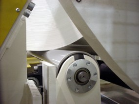 Load relieving roll